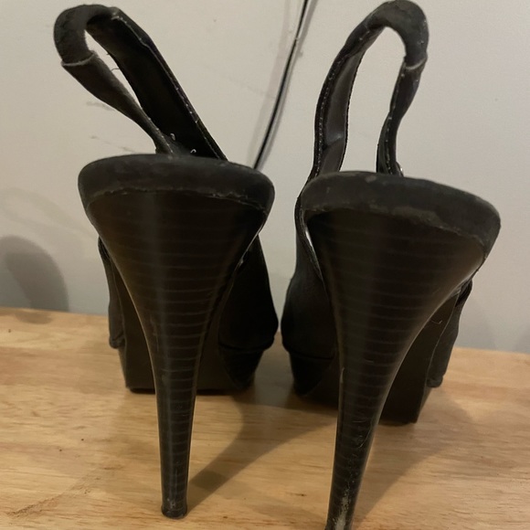 Simply Vera Wang Heels - Picture 4 of 4